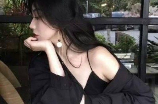 震惊！卢昱晓因片场不当行为塌房网友热议职业素养问题