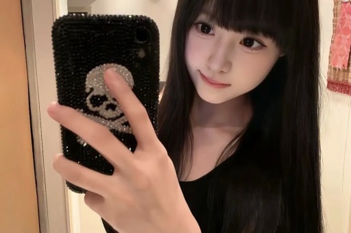 38岁张雨绮近况曝光!经历2段失败婚姻如今直播情绪失控引热议 38岁张雨绮近况曝光!经历2段失败婚姻如今直播情绪失控引热议